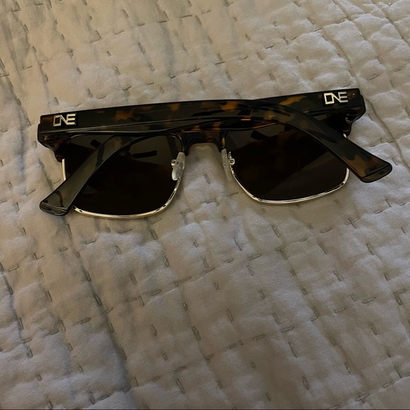☀️SALE☀️Optic Nerve Women’s sunglasses - Picture 4 of 7